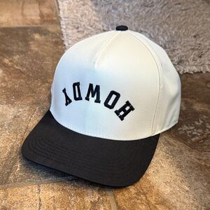 Howdy White and Black Trucker Cap